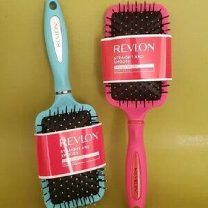 2pc set Revlon Straight & Smooth Paddle Hair Brush- NWT
